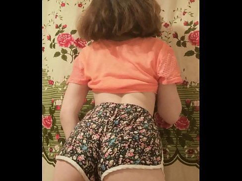 ❤️ Секси млада мадама сваля шортите си пред камерата. ❤❌ Качествен секс в bg.risegame.top